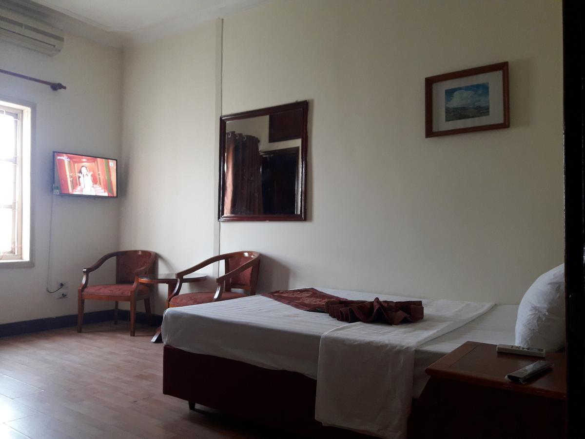 Hanoi Golden Moon Guest House & Travel Buitenkant foto