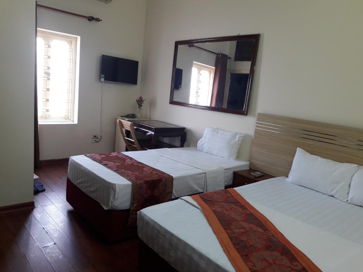 Hanoi Golden Moon Guest House & Travel Buitenkant foto