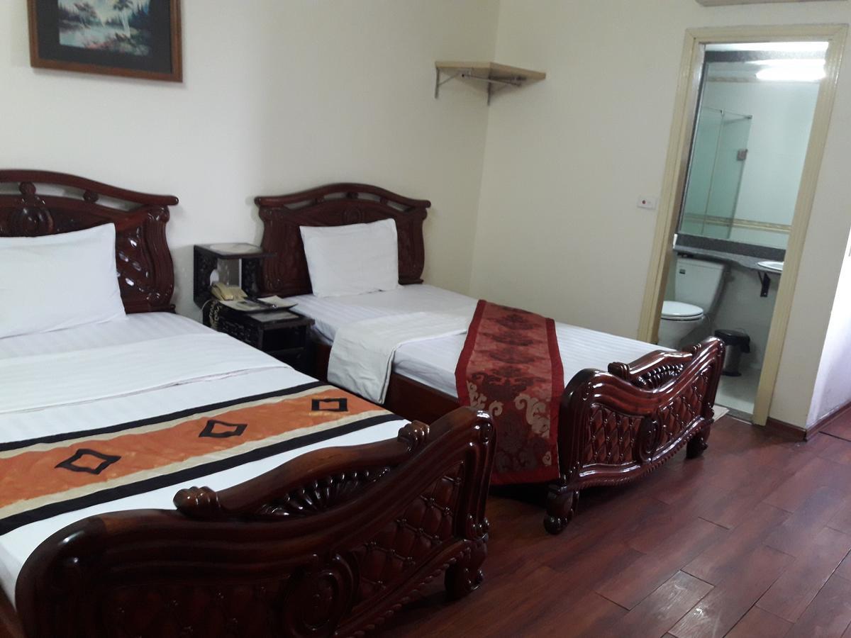 Hanoi Golden Moon Guest House & Travel Buitenkant foto
