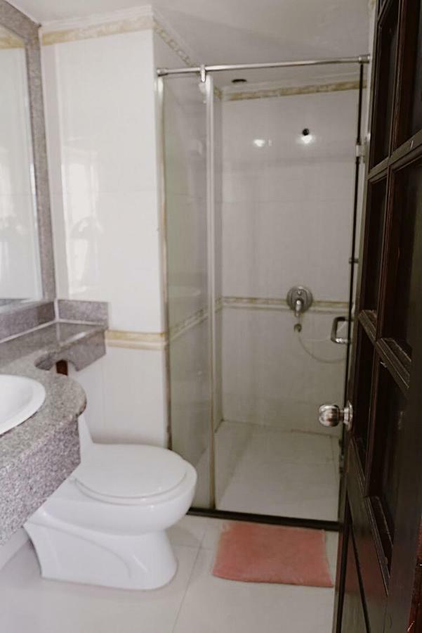 Hanoi Golden Moon Guest House & Travel Buitenkant foto